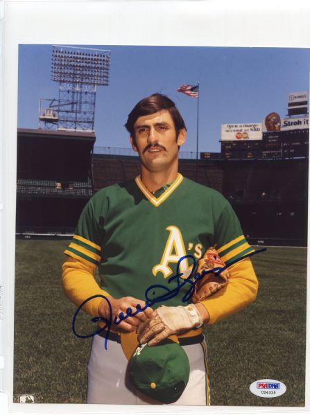 ROLLIE FINGERS SIGNED 8X10 PHOTO PSA/DNA