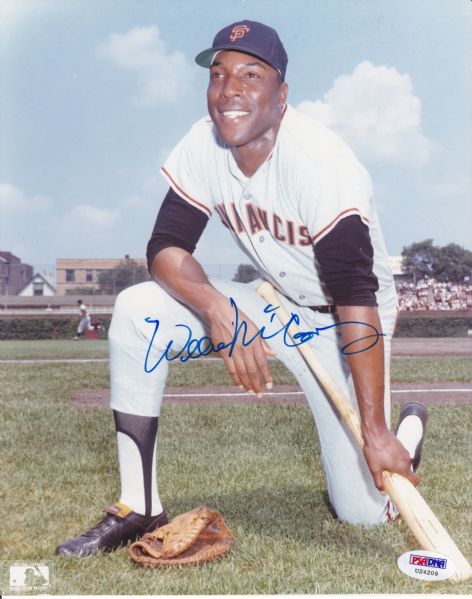 WILLIE McCOVEY SIGNED 8X10 PHOTO PSA/DNA