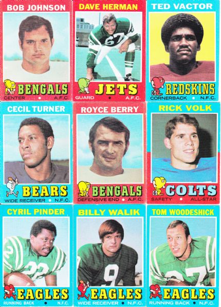 1971 TOPPS FOOTBALL LOT OF 60 CARDS