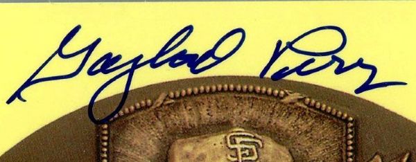 GAYLORD PERRY SIGNED YELLOW PLAQUE HOF PSA/DNA