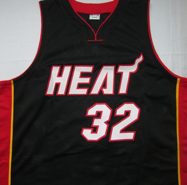 SHAQUILLE O'NEAL SIGNED MIAMI HEAT JERSEY
