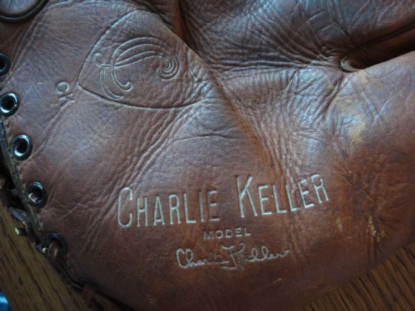 1930'S CHARLIE KELLER SPLIT FINGER GLOVE